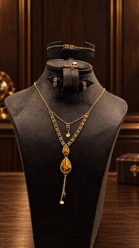 طقم ذهب — عيار 21 · وزن 8.2 جرام
