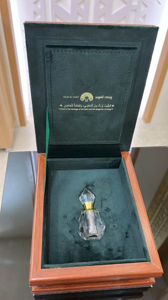 كرستالة وذف | WTHÉF CRYSTAL