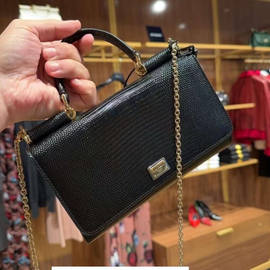 شنطة اي فون اسود ايجوانا D&g