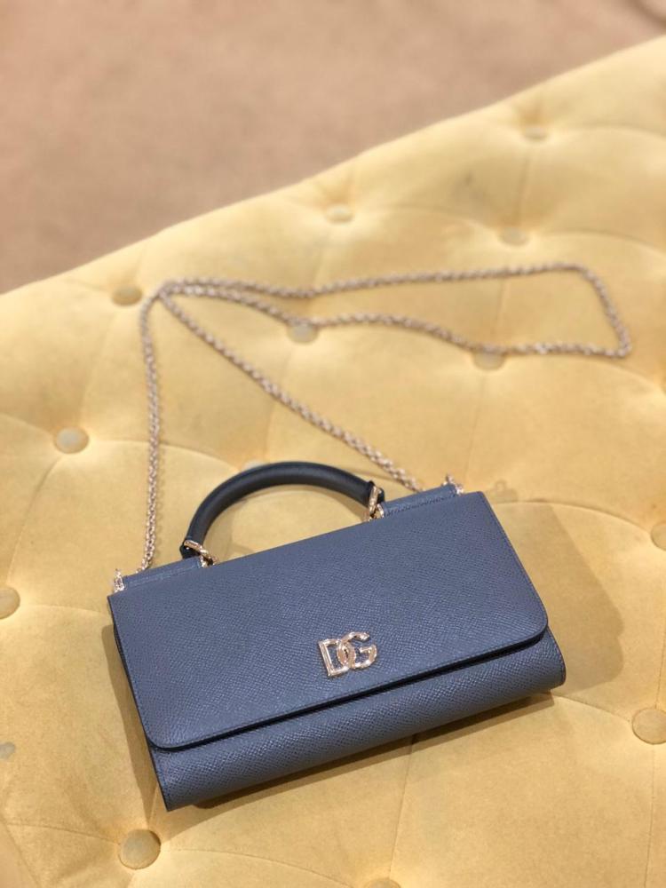 شنطة اي فون رصاصي D&g