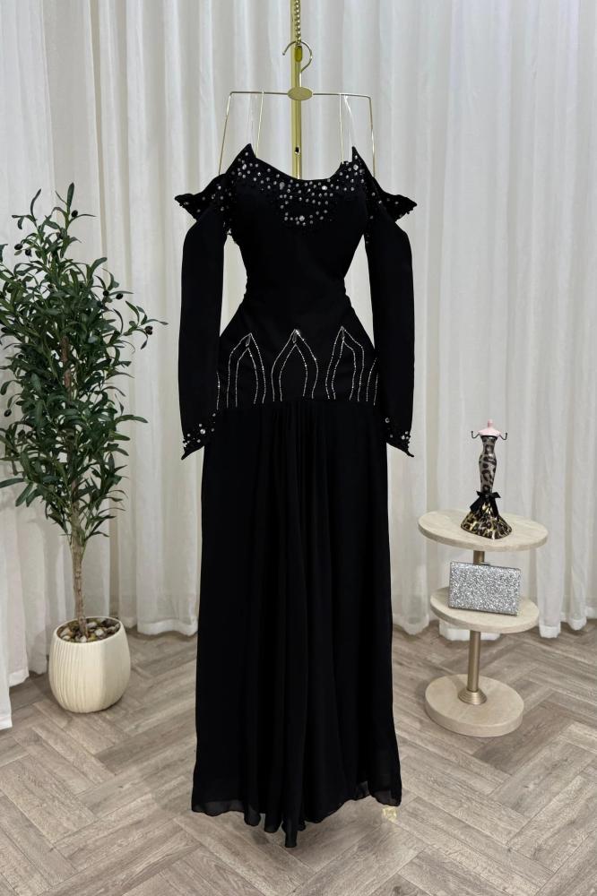 Shoug Al Hady dress