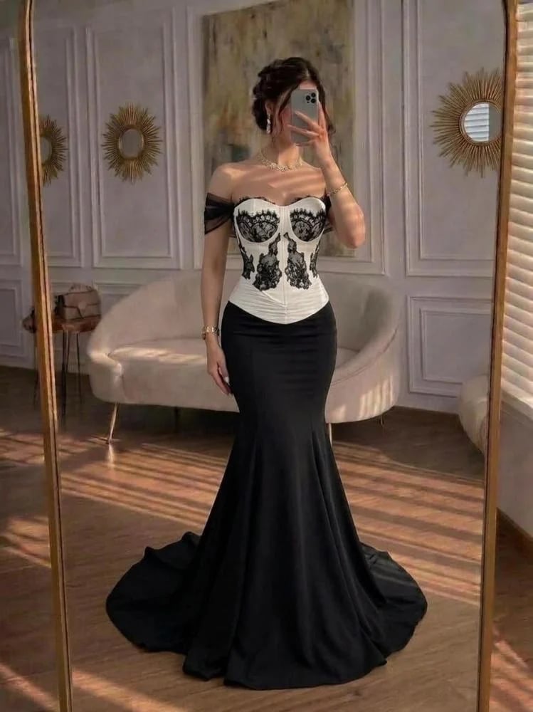 فستان سهرة كورسيه أبيض وأسود دانتيل وأكتاف منسدلة