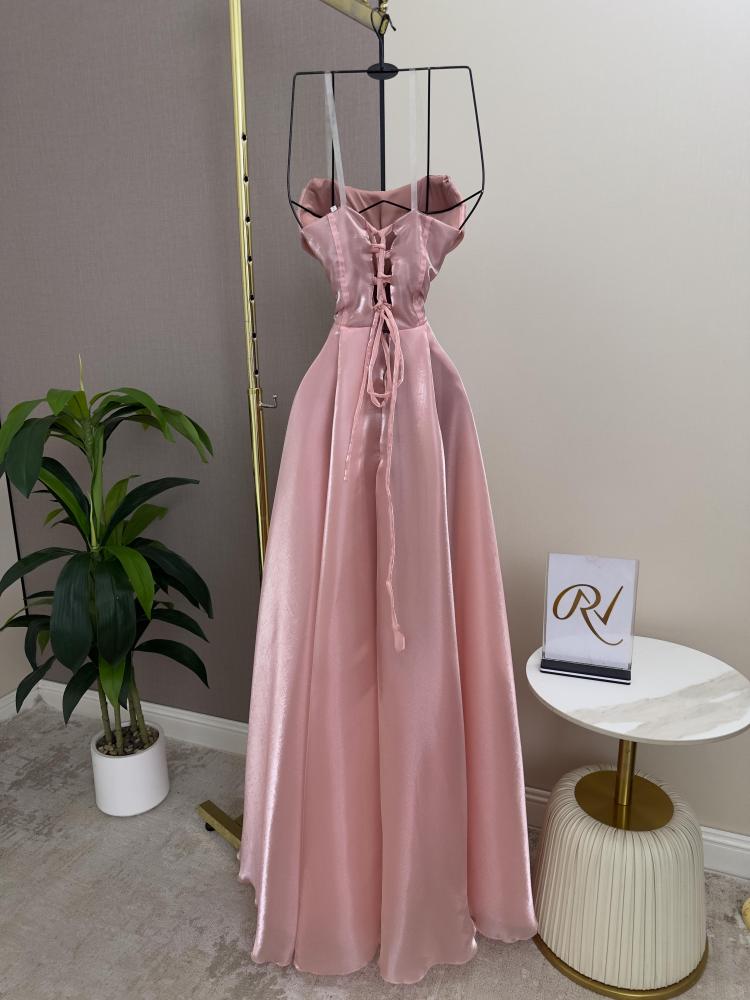 فستان سهرة جازار على تطريز بصدر دبل کلوش