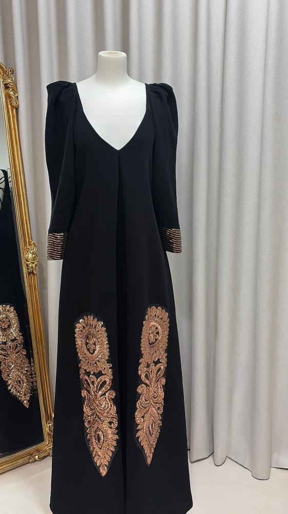 فستان اسود