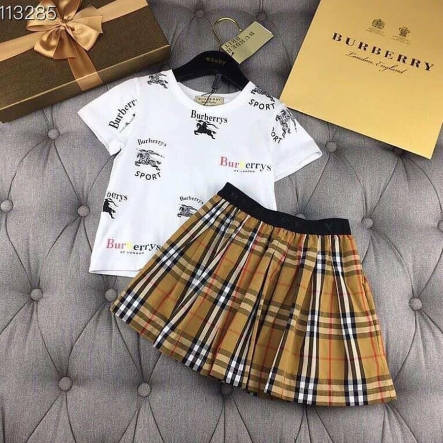 طقم  بنات