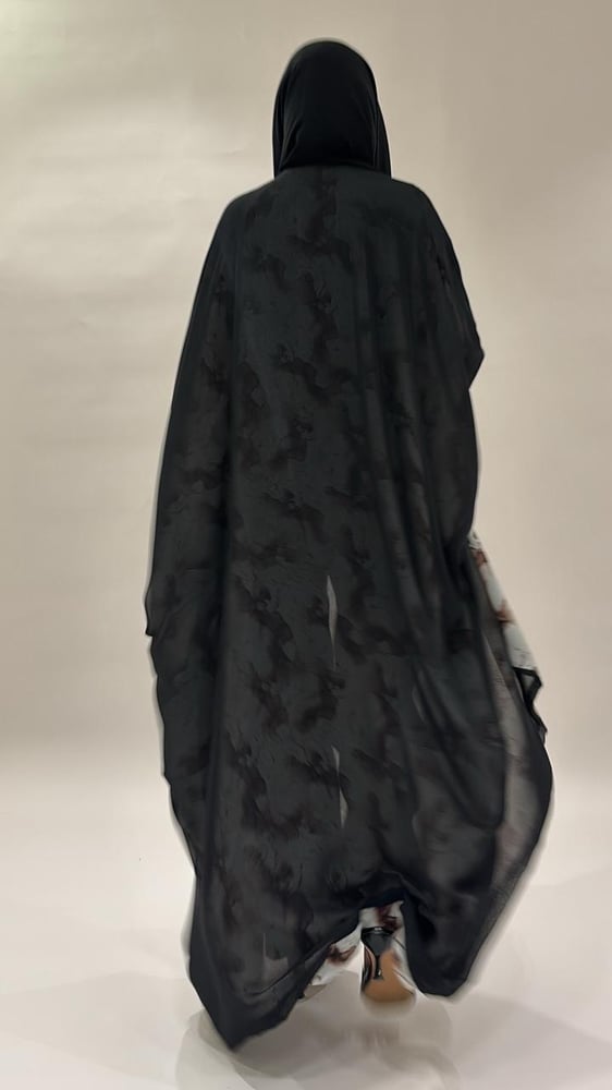 عباية ESSence100
