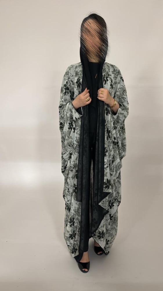 عباية ESSence101