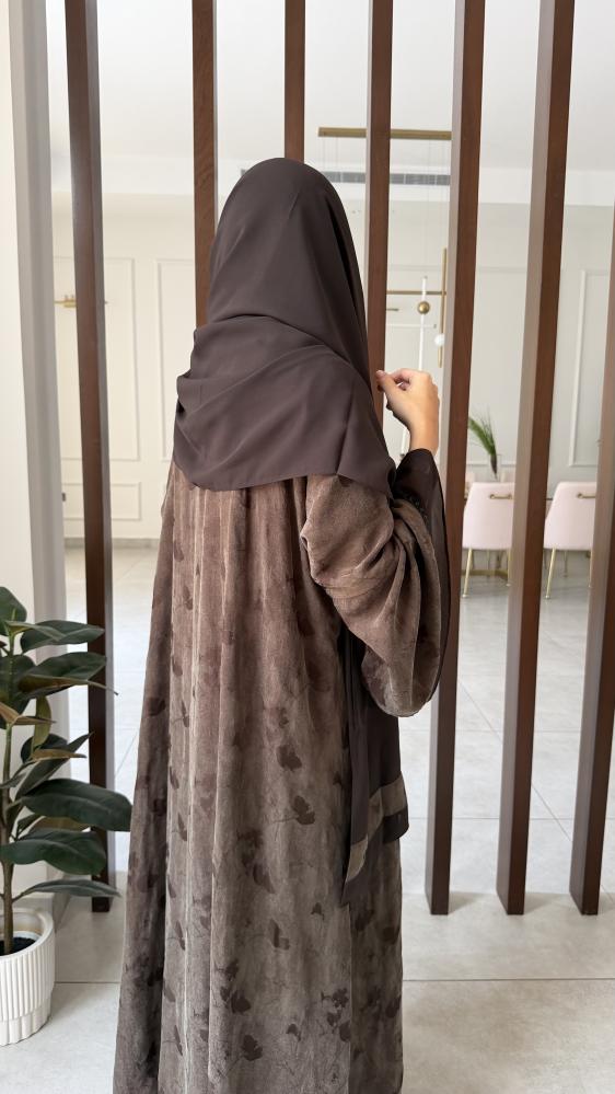 حرير مغسول بني مع طبعة +اكمام واسعة