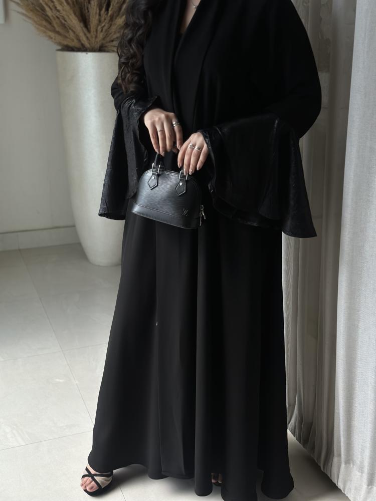 لـيالّ