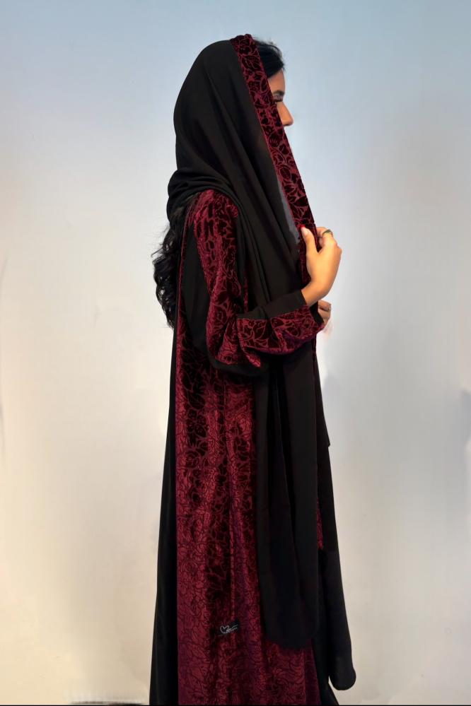 عباية مخمل عودي