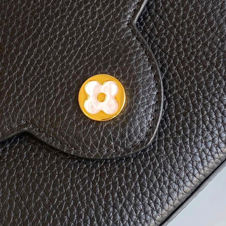 حقيبة لويس فويتون كابوسين ميني ‏Louis Vuitton Capucines Mini