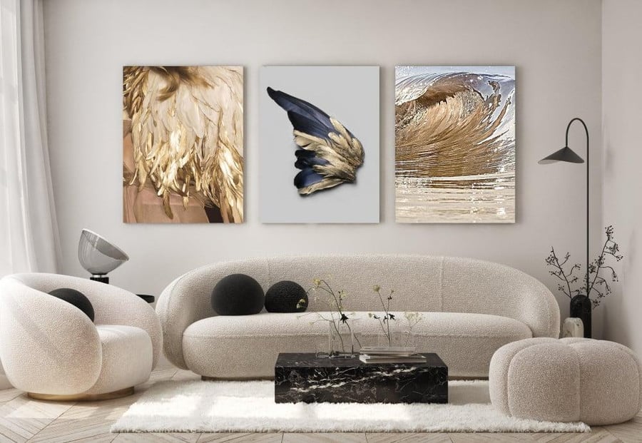لوحة ثلاثية ببراوز (Three-Panel Canvas with Frame)