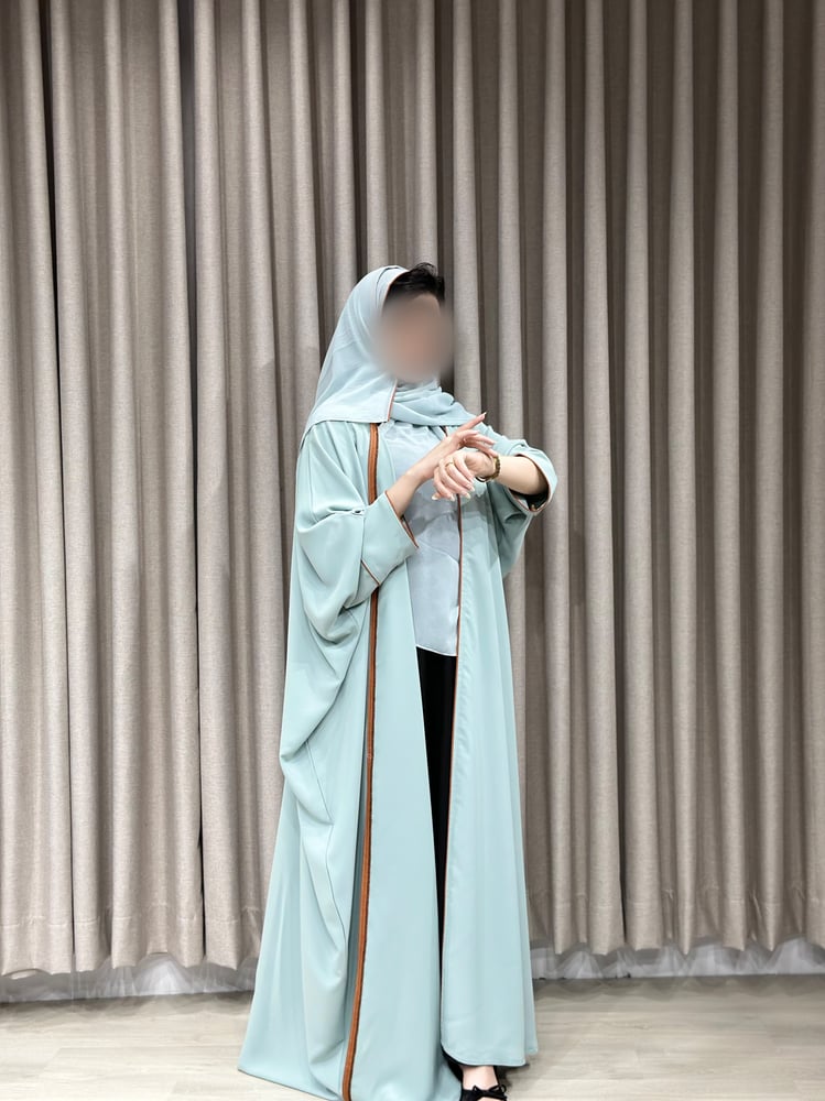 عباية احساس | قصة بيشت