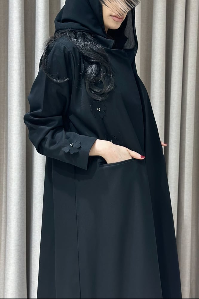 عبايه أثار