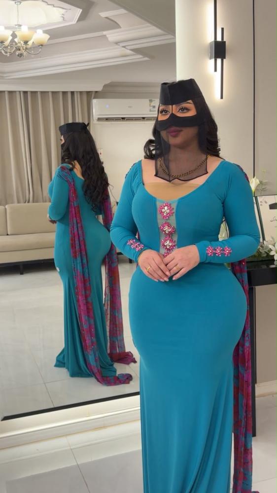 فستان شك اكمام وصدر