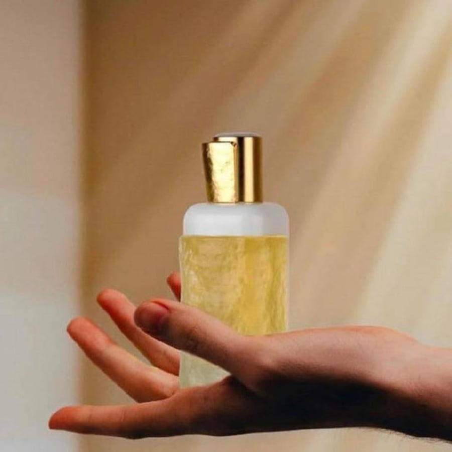 عطر عجيب دبي بوتريت