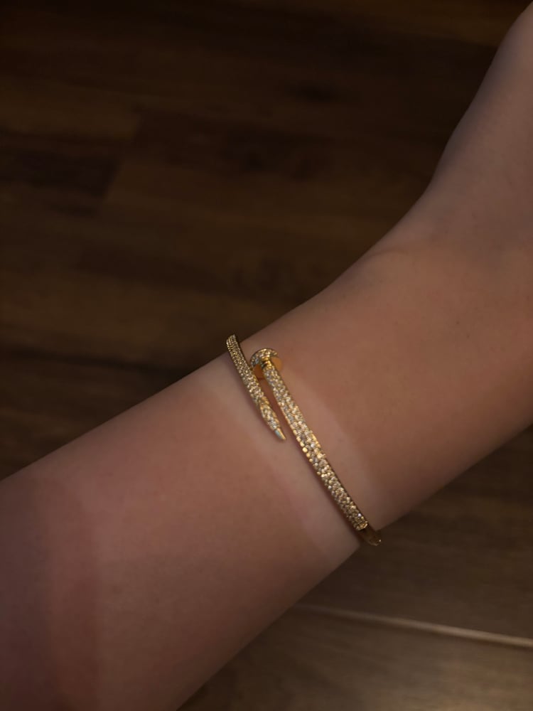 Cartier bracelet nail