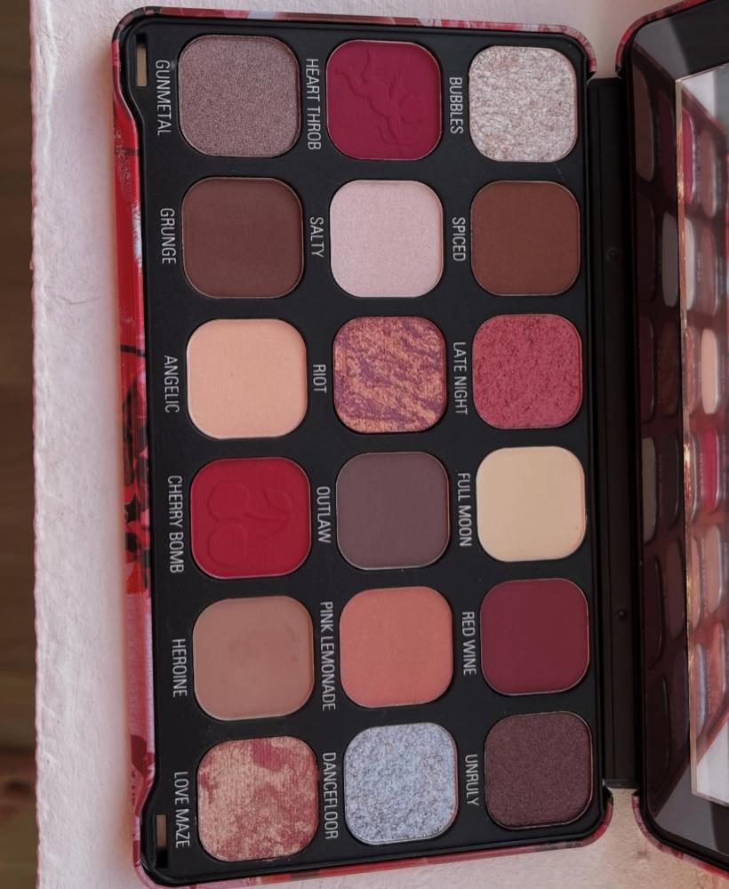 باليت شدو ريفلوشن فور ايفر CHERRY REBEL