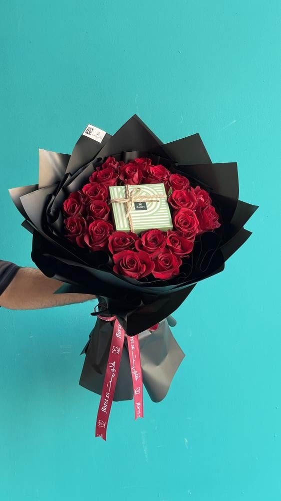 باقة جوري رائعه وشوكلت 250 غرام
