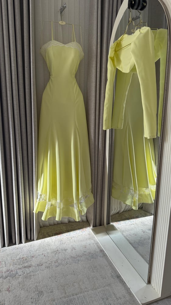 Yellow dress, flared, two pieces