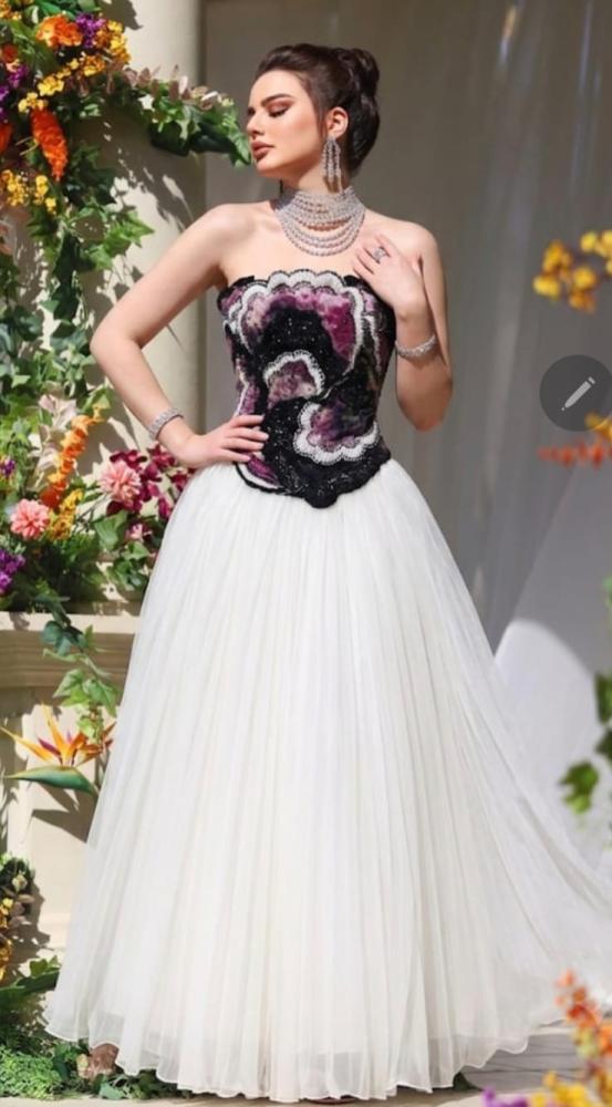 فستان هيفاء