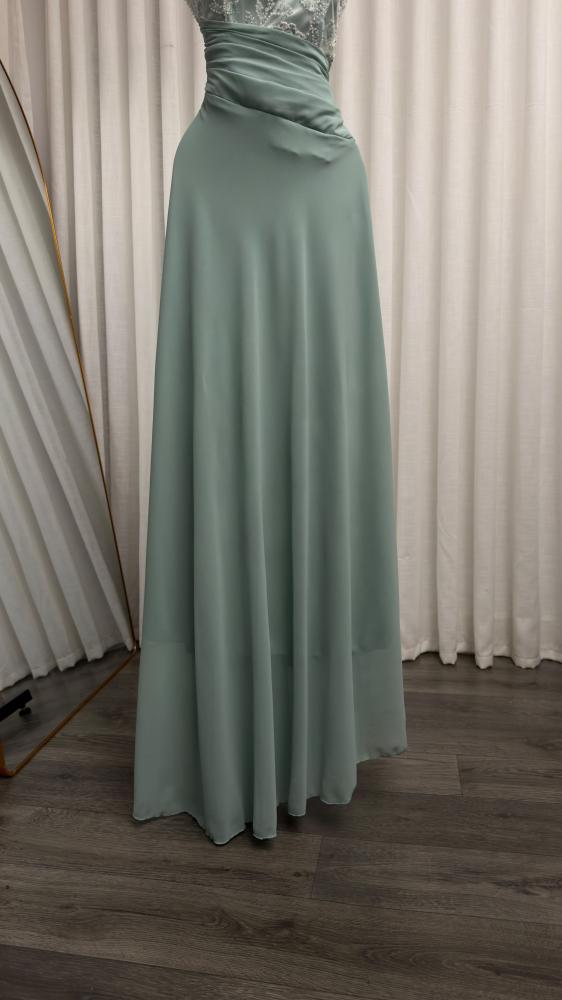 فستان نادرة