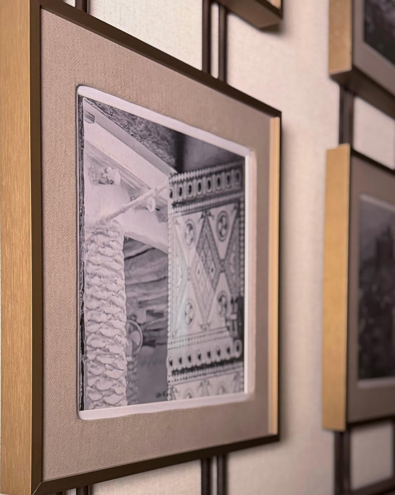 Framed Stories–حكايات مؤطرة (مجموعة من 3 قطع / 9 صور)