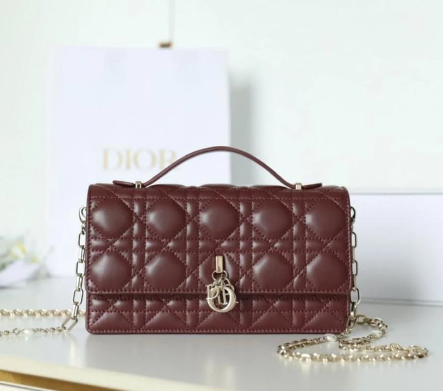 My dior ( burgundy )