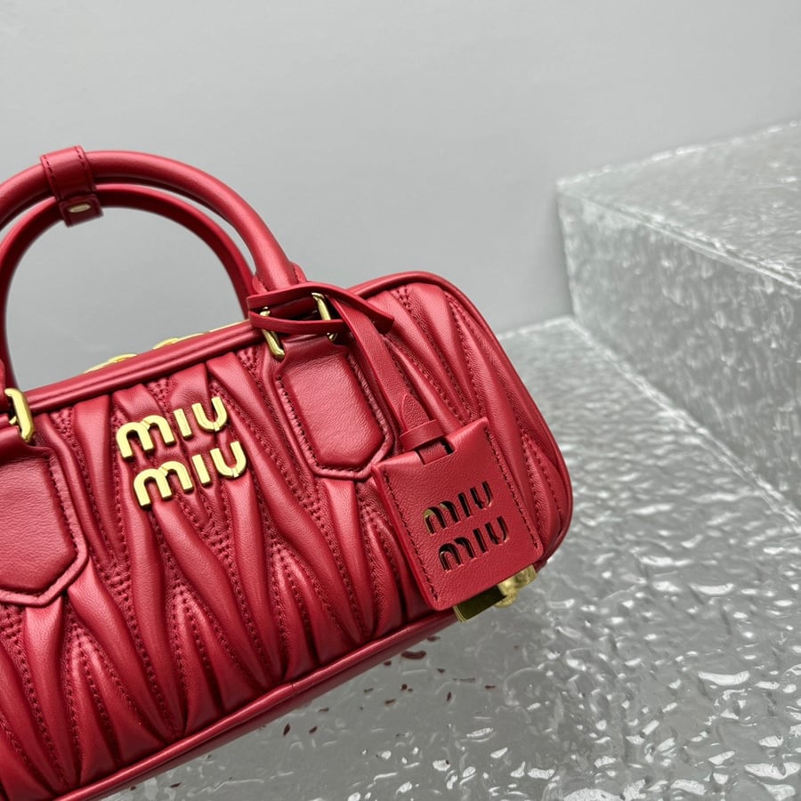miu miu Arcadie small ( red )