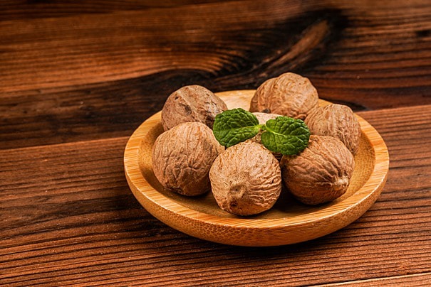 جوز الطيب