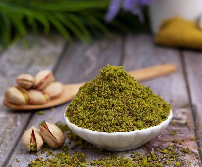 فستق مطحون