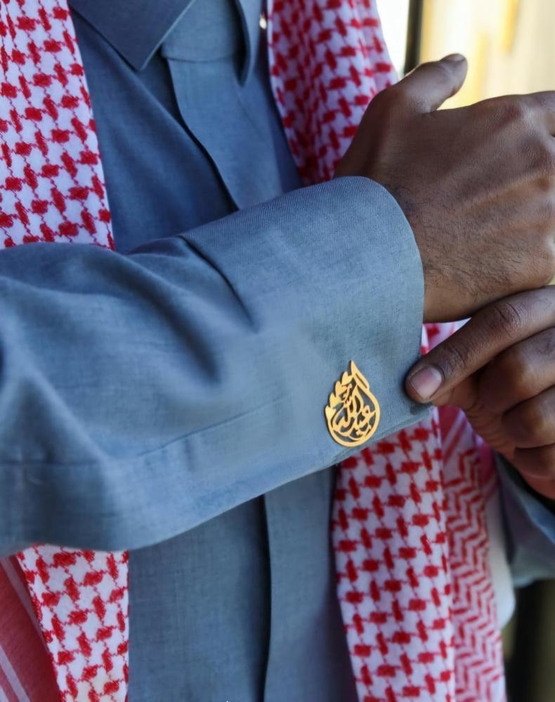 طقم رجالي فاخر من بالاسم بتصميم أنيق ومثالي للهدايا
