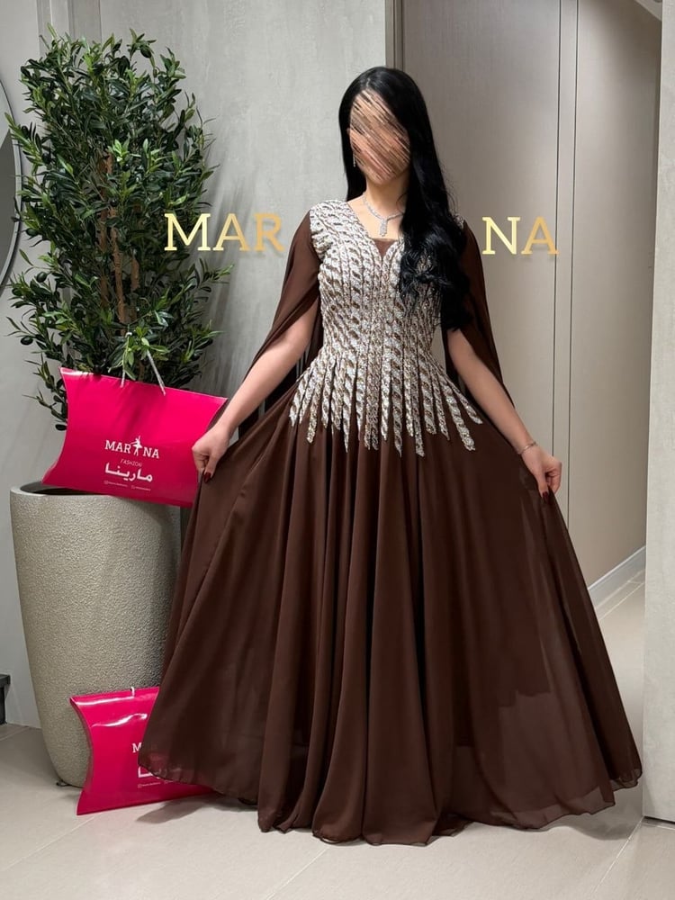 Arsan dress (Mocha dress, bodice with beaded trim and georgette, long sleeves)