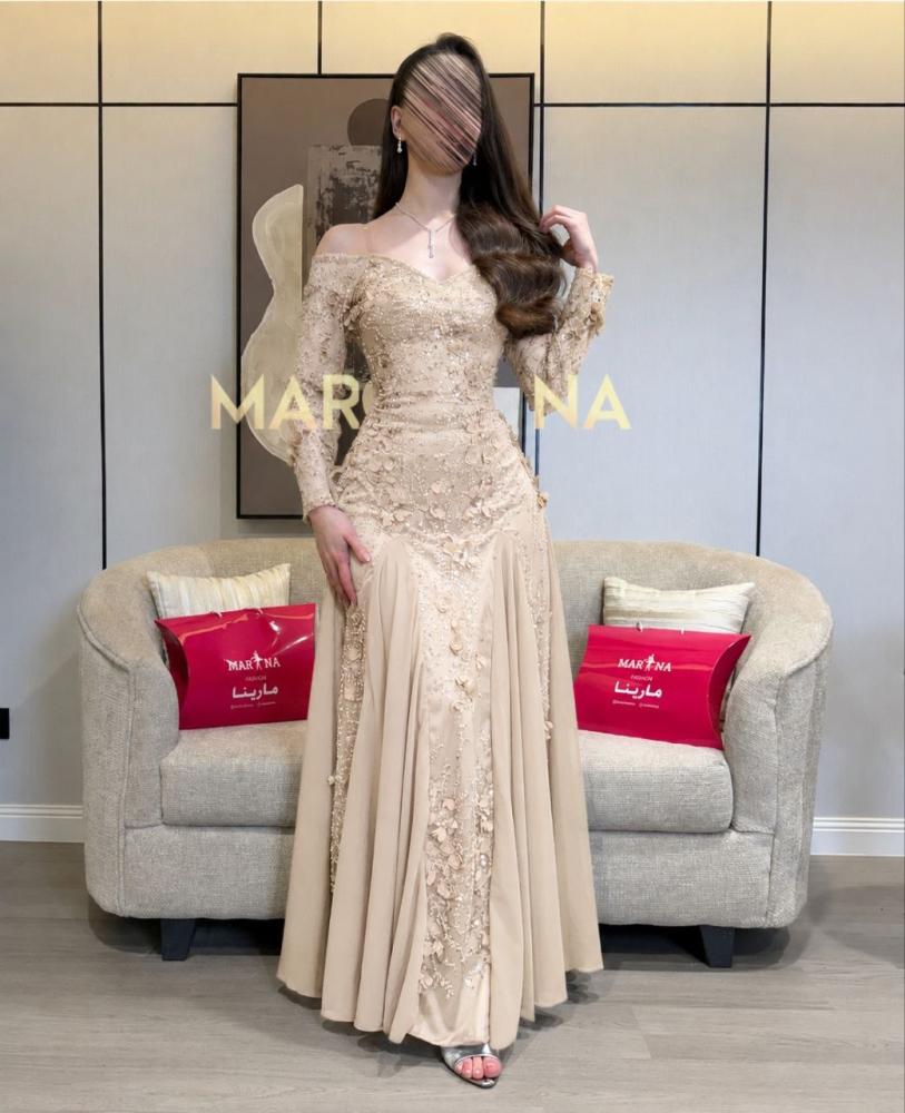 فستان مارتيا (فستان بيج شك مزين ب الورود تدخيله جورجيت)