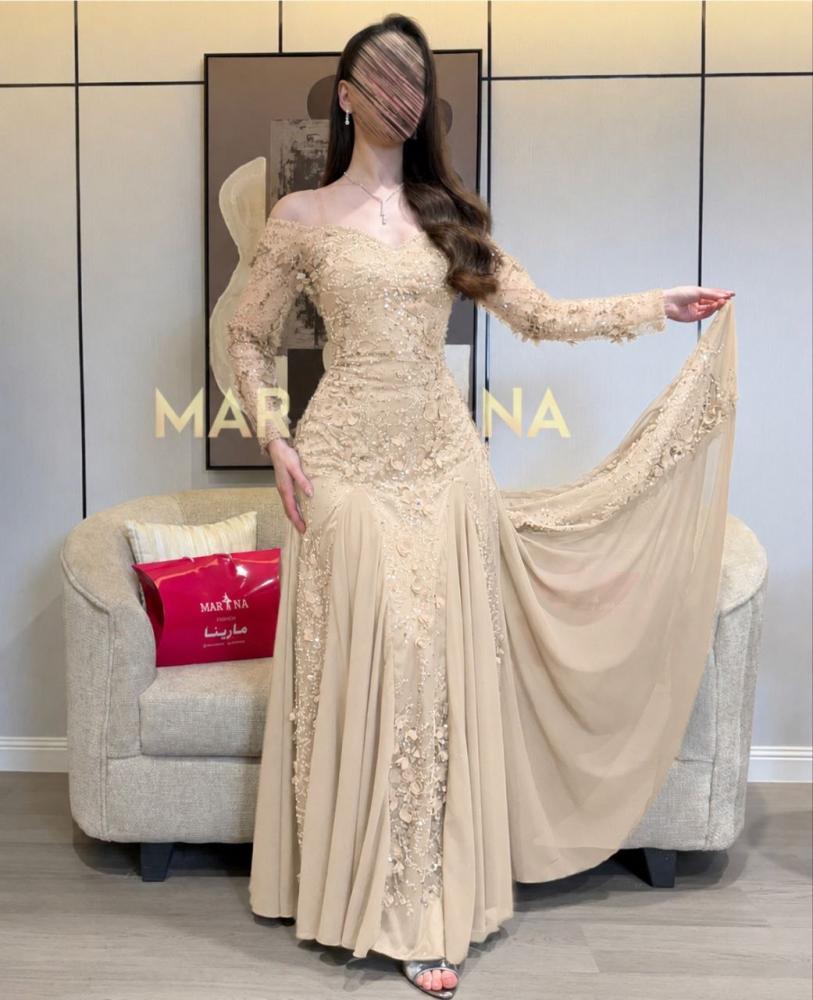 فستان مارتيا (فستان بيج شك مزين ب الورود تدخيله جورجيت)
