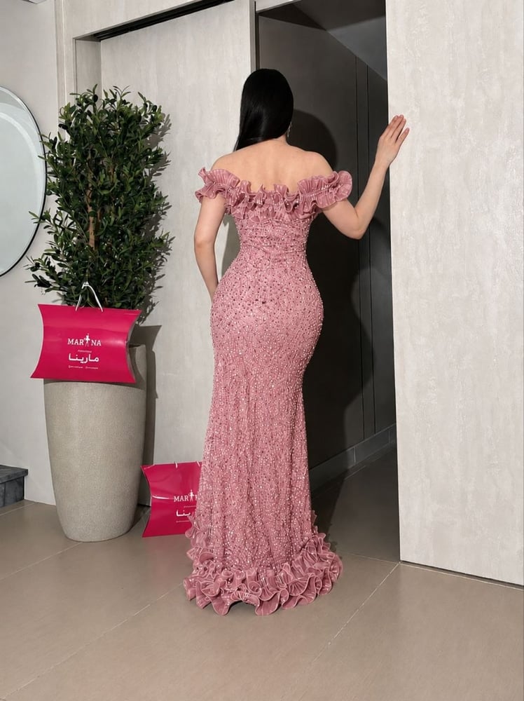 فستان امارا (فستان وردي كلفه شك سهره راقيه كركشه بوليسيه)