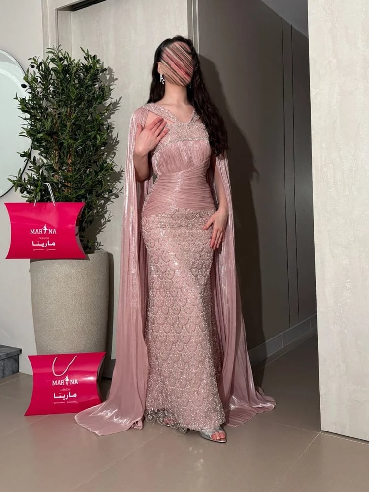فستان ميلا(فستان لحمي كلفه شك اكمام طويله كرنكل