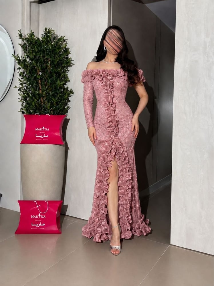 فستان امارا (فستان وردي كلفه شك سهره راقيه كركشه بوليسيه)