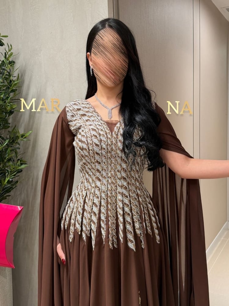 Arsan dress (Mocha dress, bodice with beaded trim and georgette, long sleeves)