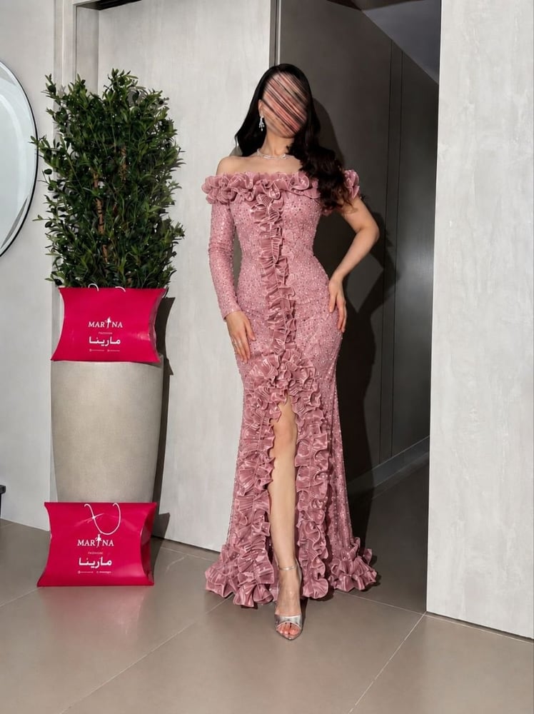 فستان امارا (فستان وردي كلفه شك سهره راقيه كركشه بوليسيه)