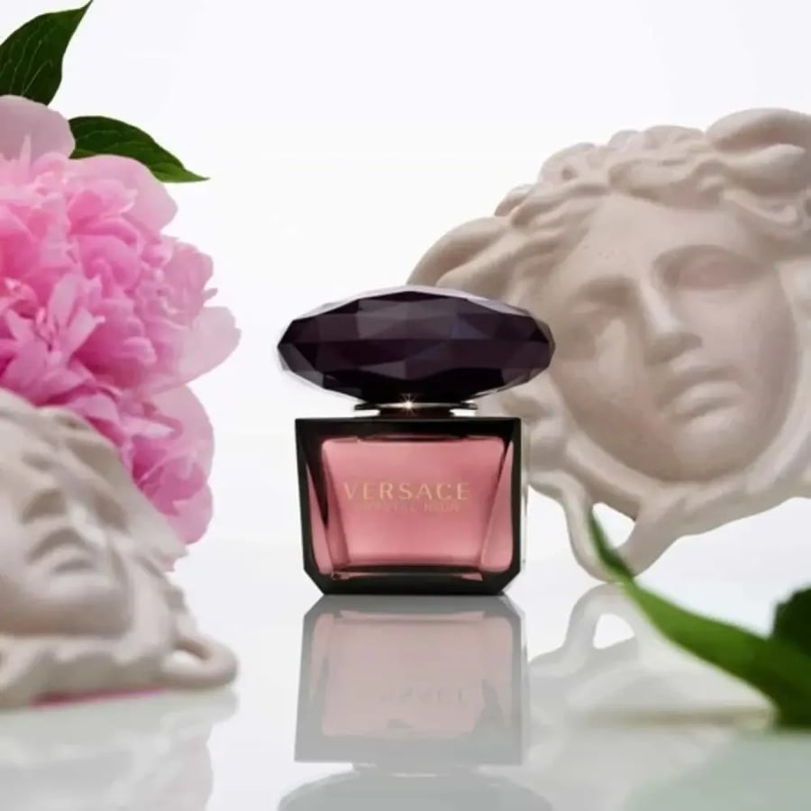 عطر فرزاتشي كريستال نوار او دو بارفيوم 90 مل نسائي Versace Crystal Noi