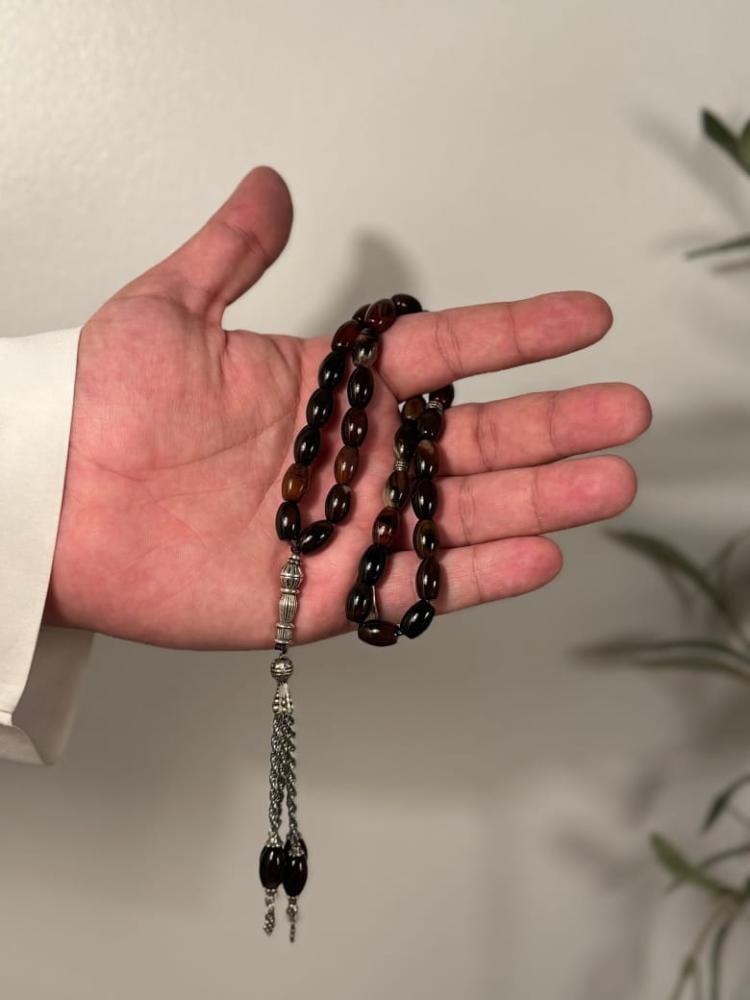 Bead bracelet display of agate stone