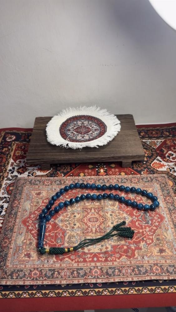A tasbih with a clasp