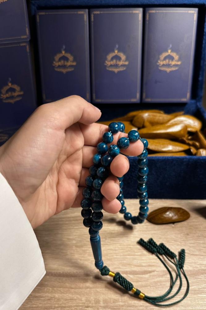 A tasbih with a clasp