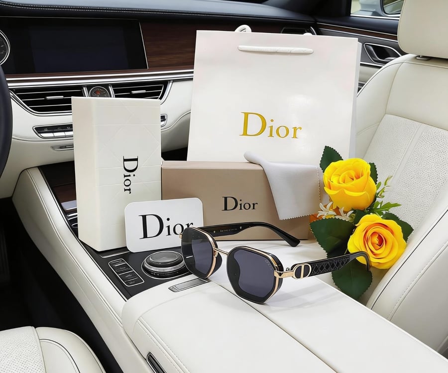 نظاره Dior
