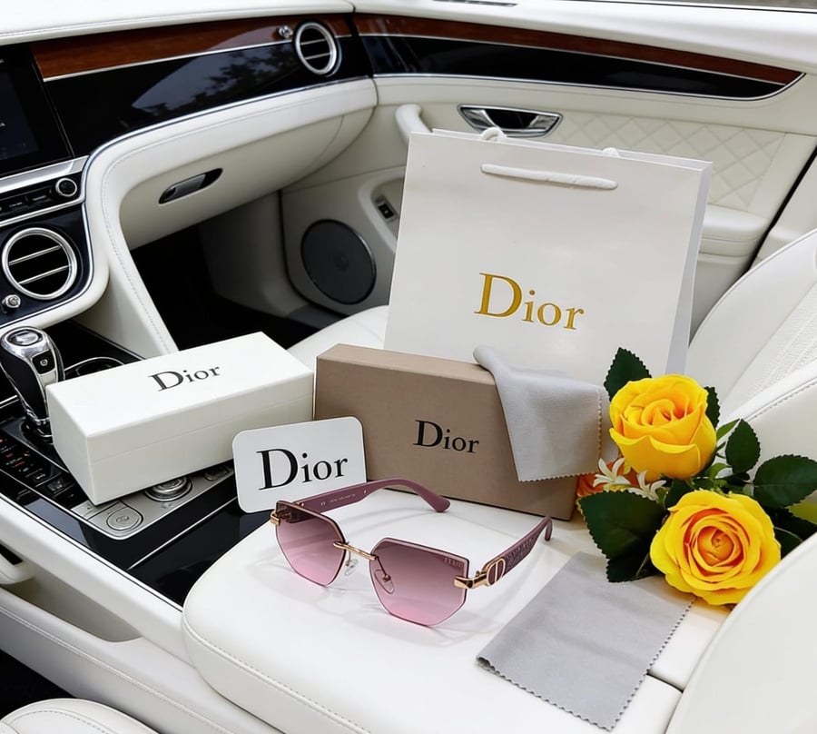 نظاره Dior