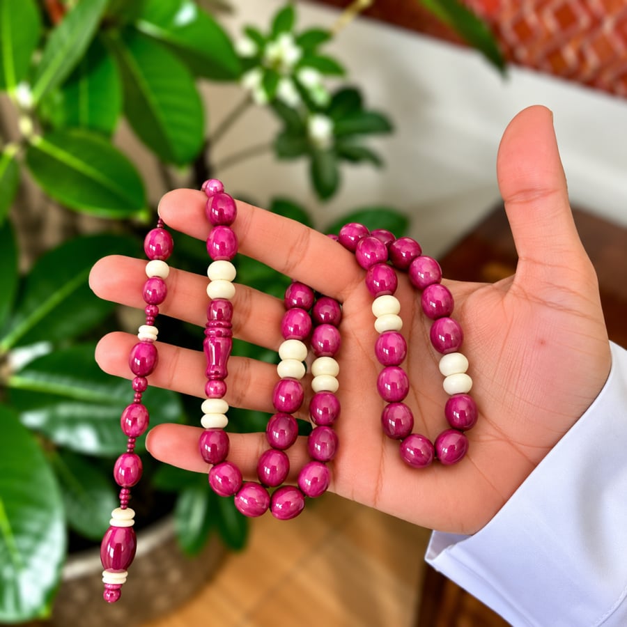 سبحة بلياردو عنابي