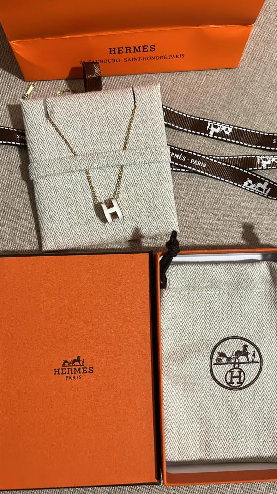 سلسال HERMES ذهبي وابيض