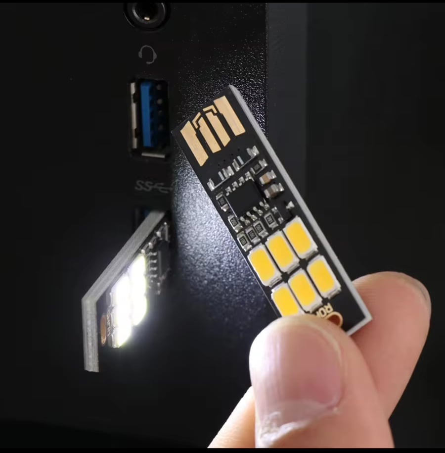 لمبة السهاري الجديده USB اللون كريمي