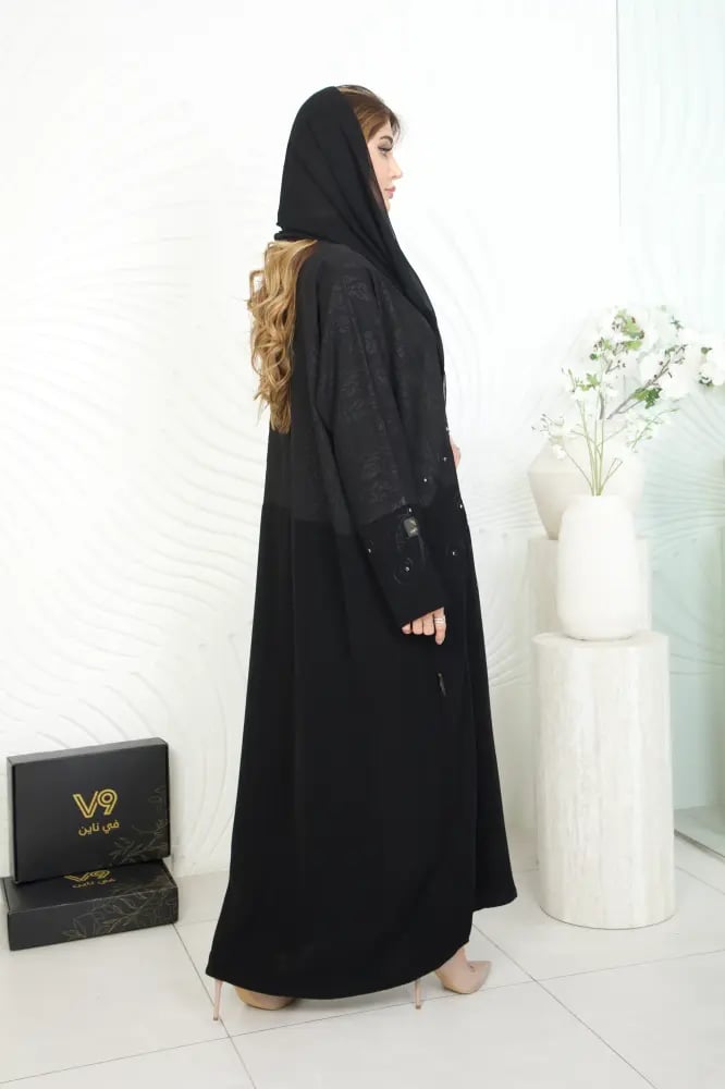 عباية بقماشين جاركار وسادة مع تطريز فصوص وقيطان